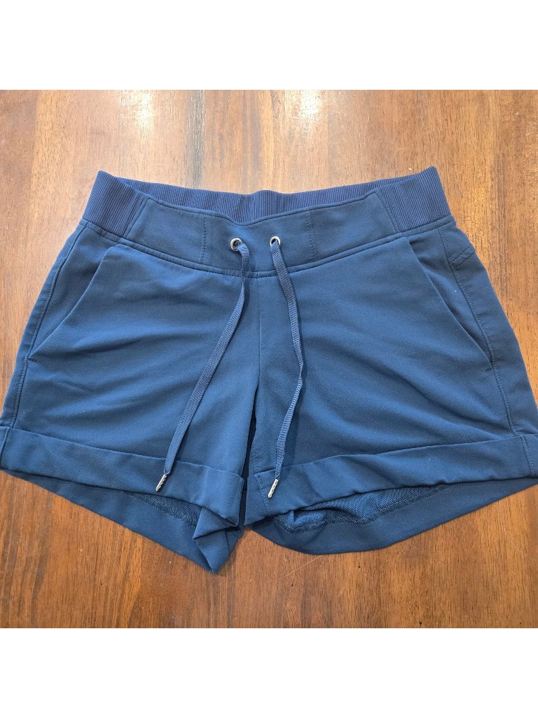 Athleta Midtown 4" Cuffed Shorts Navy Blue Womens Sz 4